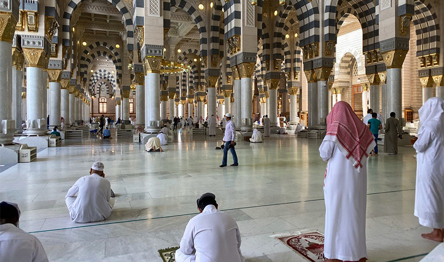 سعودی عرب:مساجد میں نمازیوں کی تصاویر بنانے اور چندہ مانگنے کی ممانعت