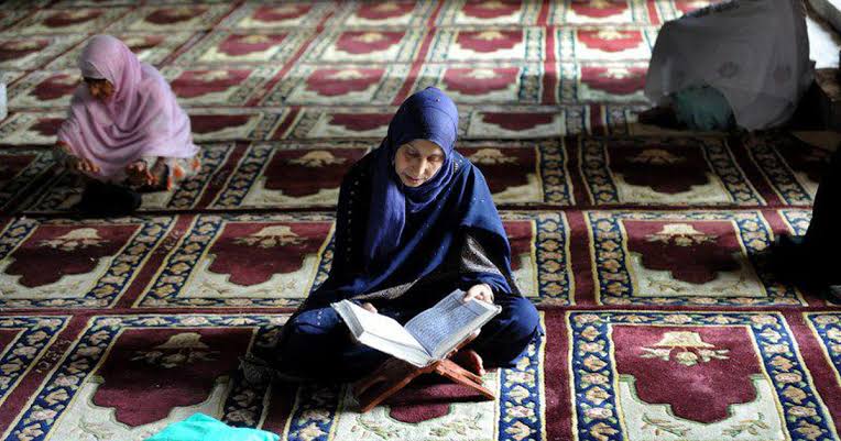 مساجد میں خواتین کے داخلے کا قضیہ: حل کیا ہے؟ ۔ ڈاکٹر محمد رضی الاسلام ندوی